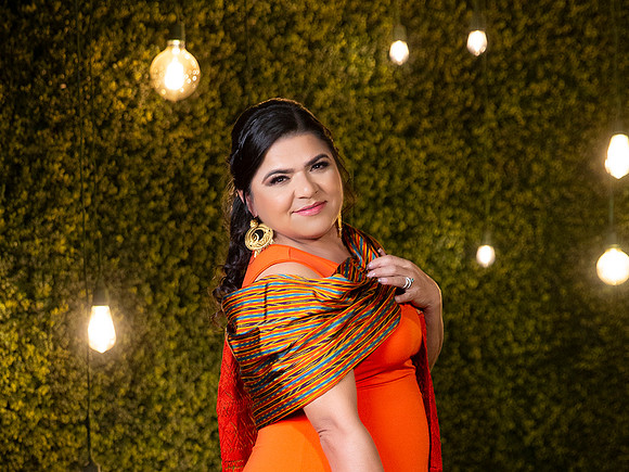 #25834 GUILLERMINA ALVAREZ-8706