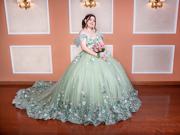 5511 #6004 ILIANA LOPEZ (XV)