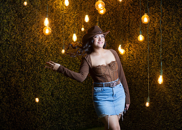 #2811 KARINA RDZ-7144
