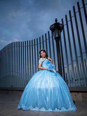 #25971 REYNA HDZ (XV) -8189