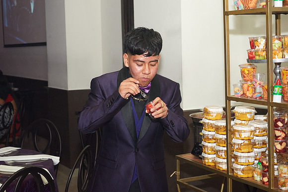 _JIM9049