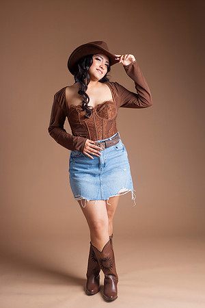 #2811 KARINA RDZ-7043