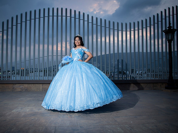 #25971 REYNA HDZ (XV) -8192
