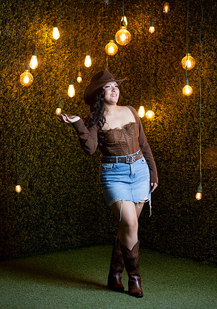 #2811 KARINA RDZ-7135