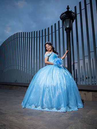 #25971 REYNA HDZ (XV) -8187