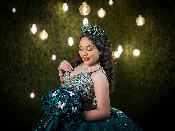 VERONICA FLORES #25812-1158