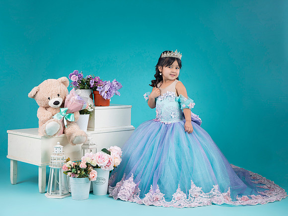 ALONDRA FUENTES #26326-4991