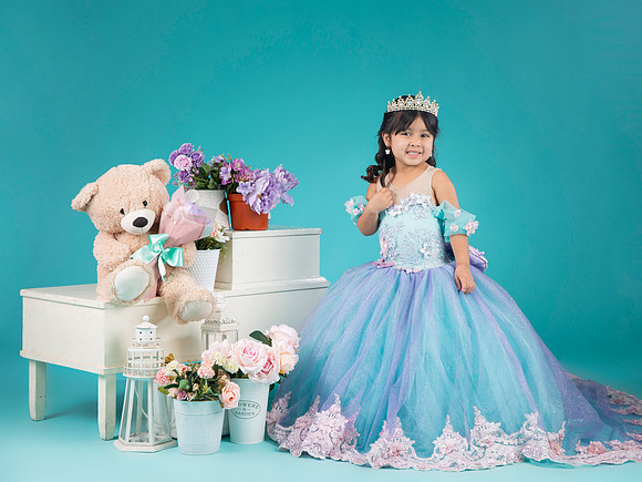 ALONDRA FUENTES #26326-4992