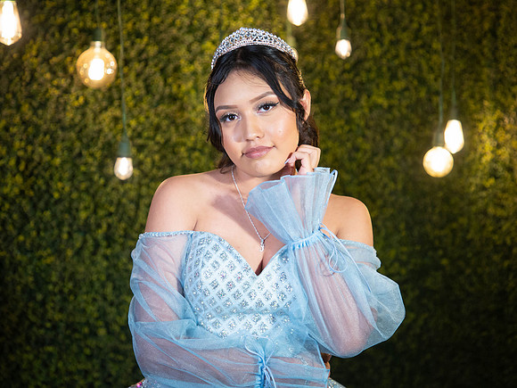 #25324 MAYRA HERNANDEZ (XV)_